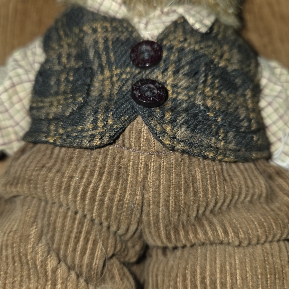 Russ Berrie Vintage Collection teddy bear named Gordon. - Picture 3 of 5
